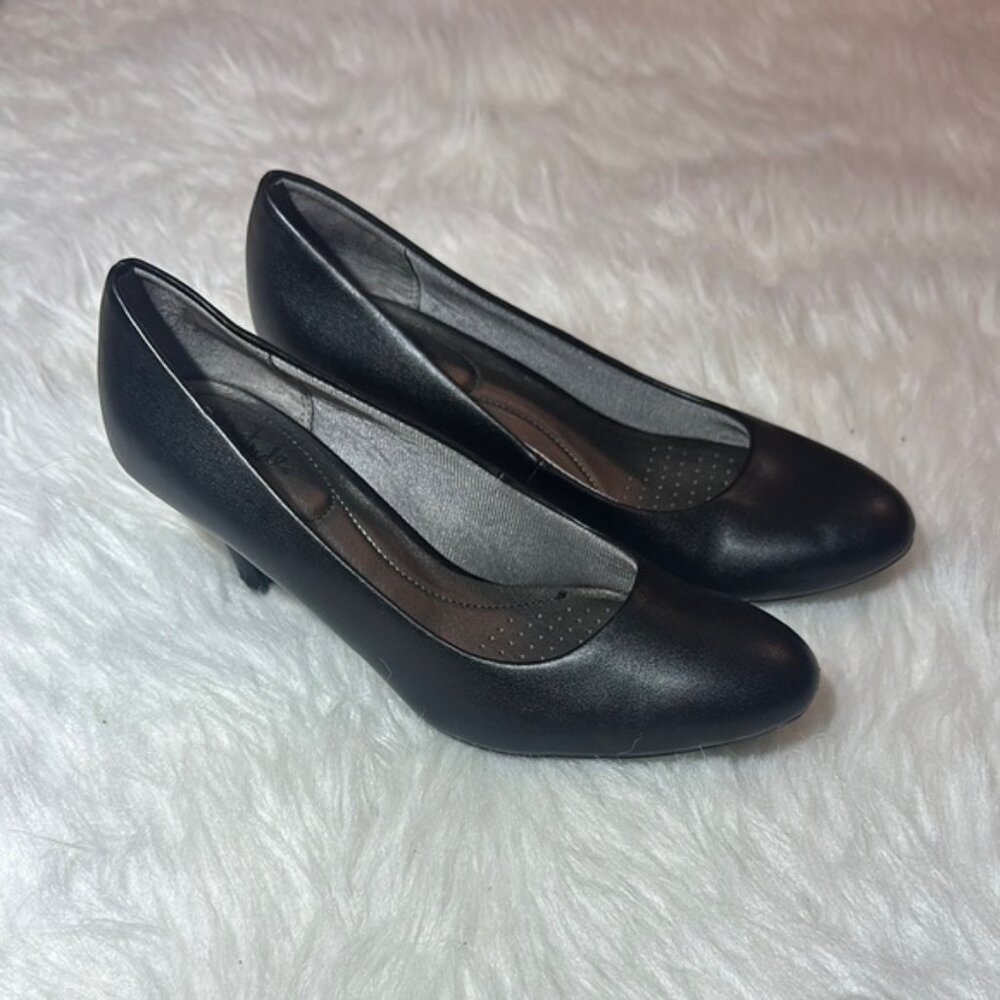 Life Stride Black Heels with Timeless Design
